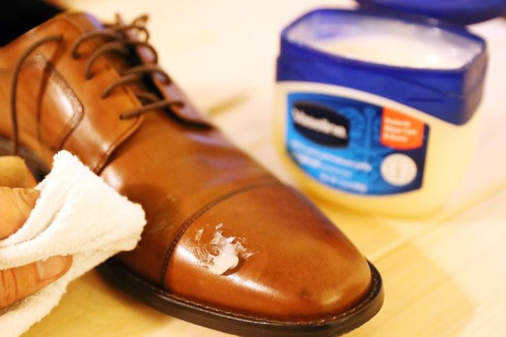 petroleum jelly to remove shoe scuffs